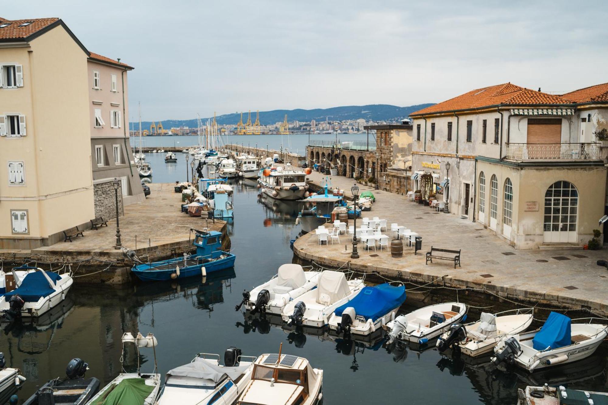 Hurban Apartments Muggia Luaran gambar