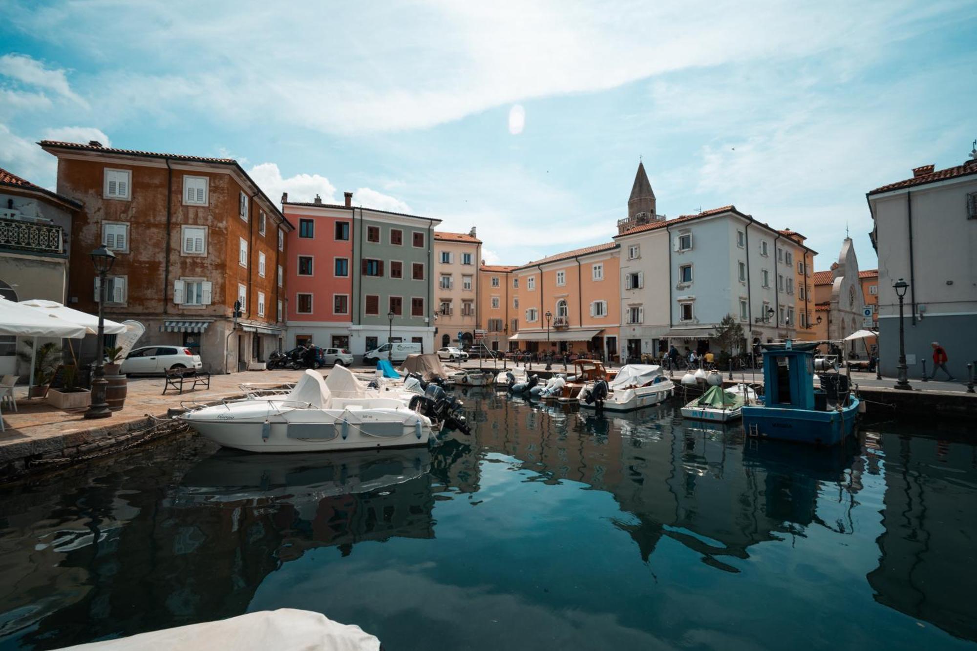 Hurban Apartments Muggia Luaran gambar