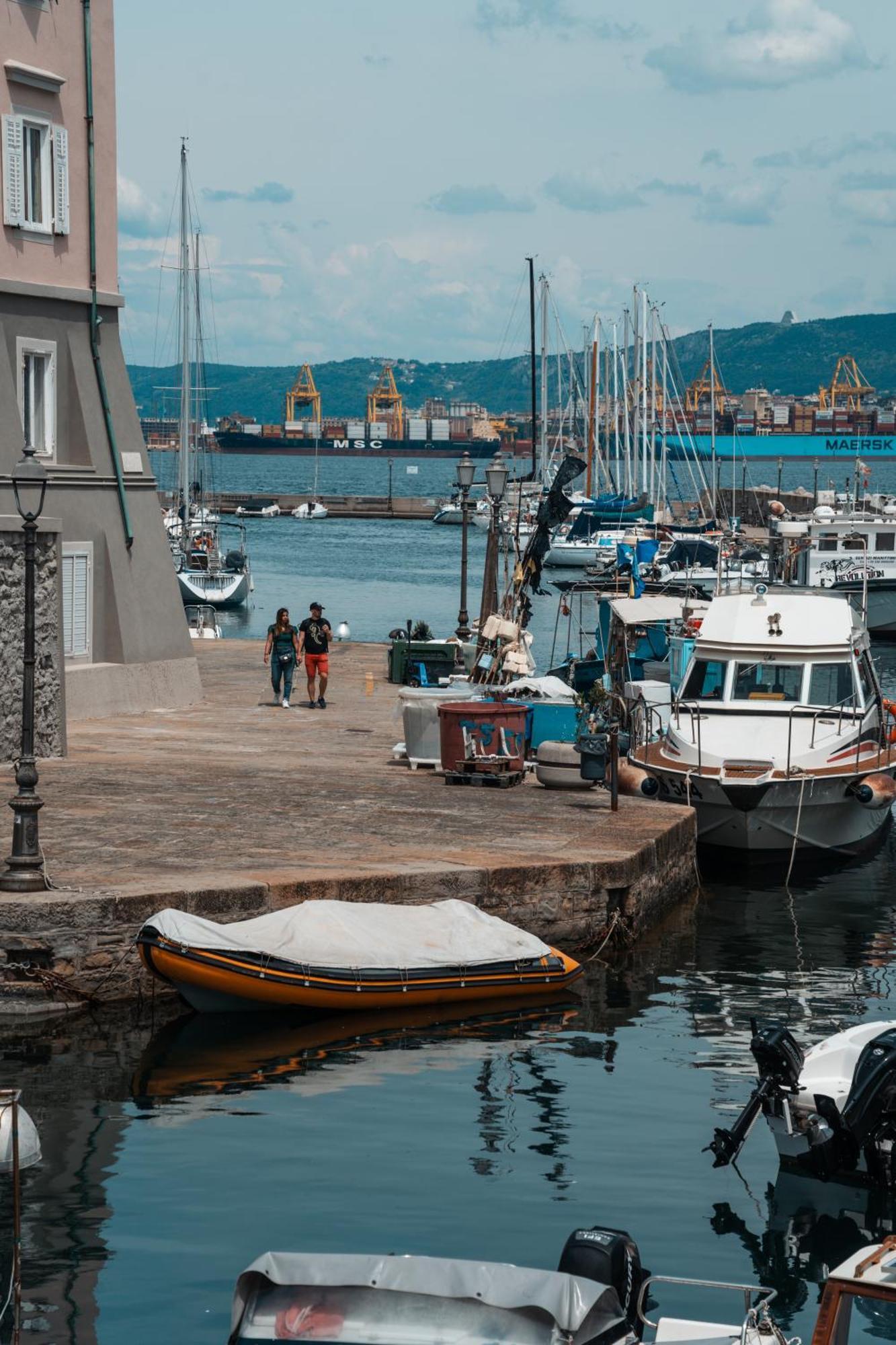 Hurban Apartments Muggia Luaran gambar