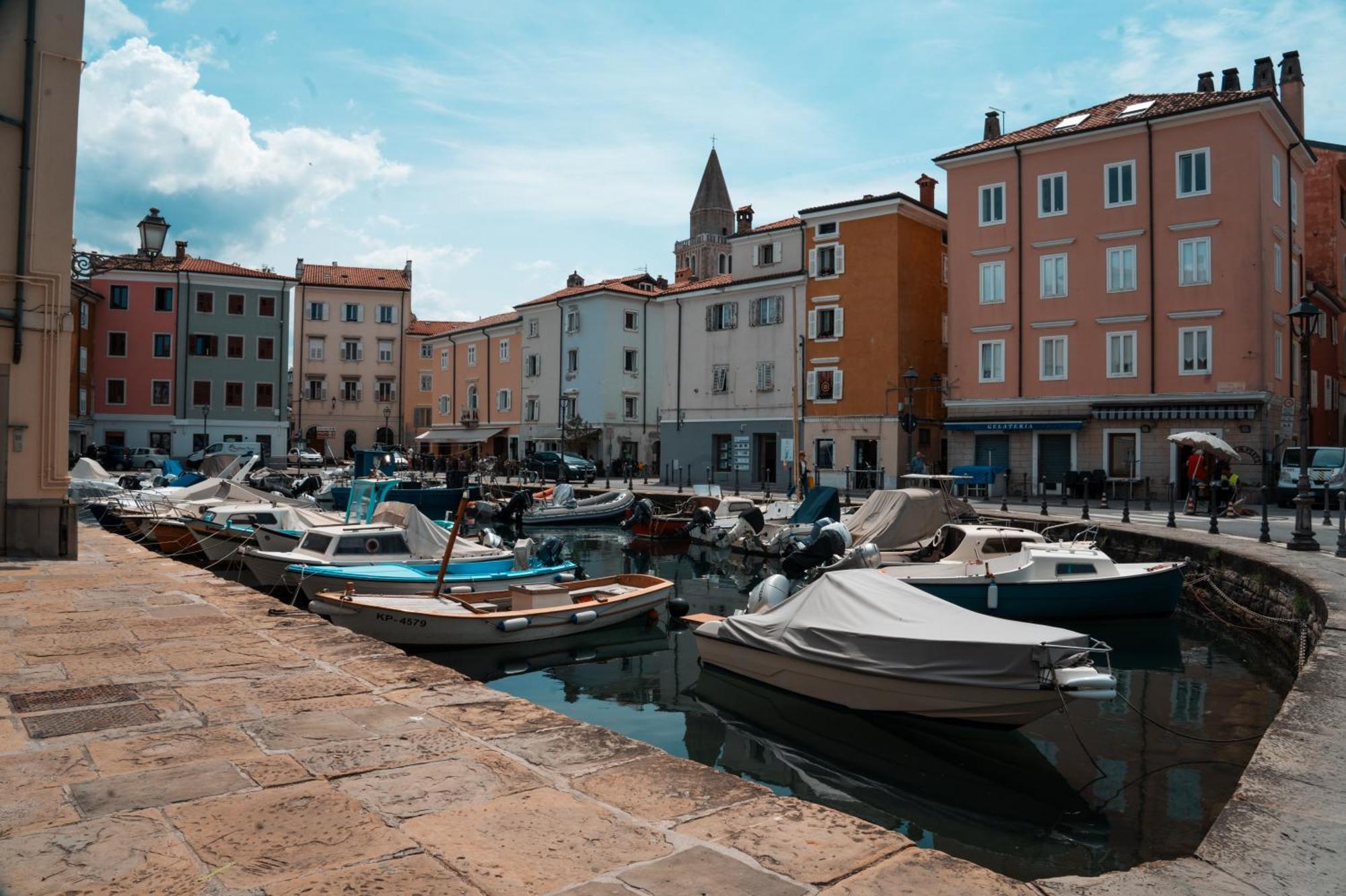 Hurban Apartments Muggia Luaran gambar